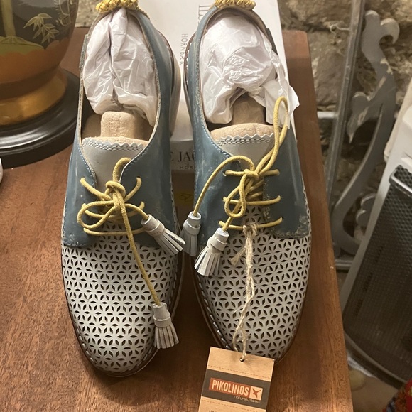 PIKOLINOS Men's Blue and White Oxfords - Picture 1 of 1